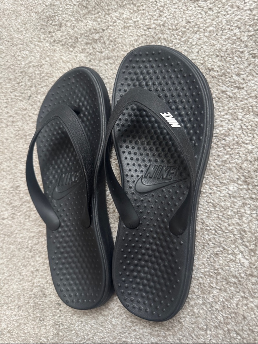 Nike Black and White womens flip flop sandals
